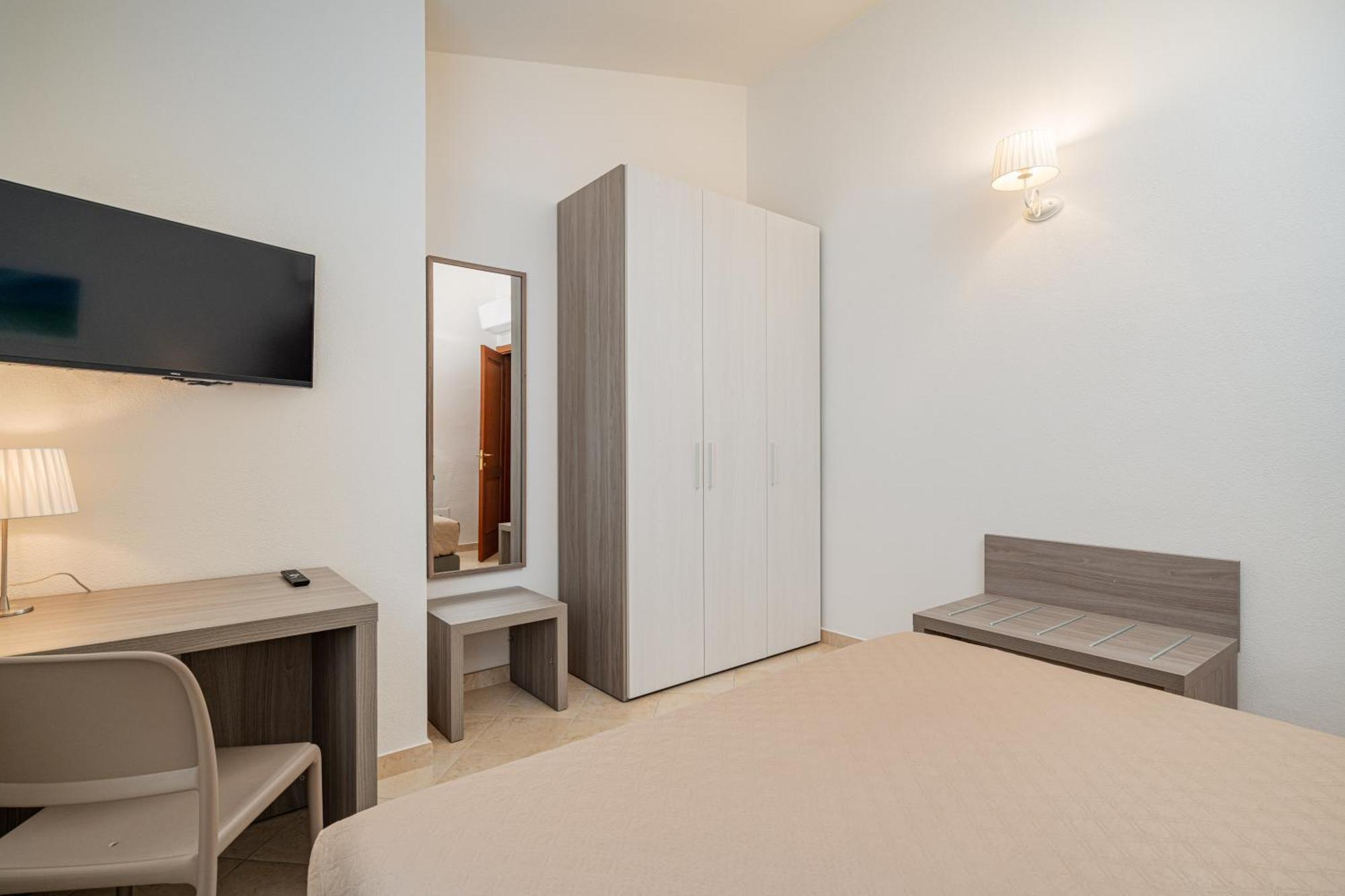圣特奥多罗 Residenza L'Alzoni酒店 外观 照片